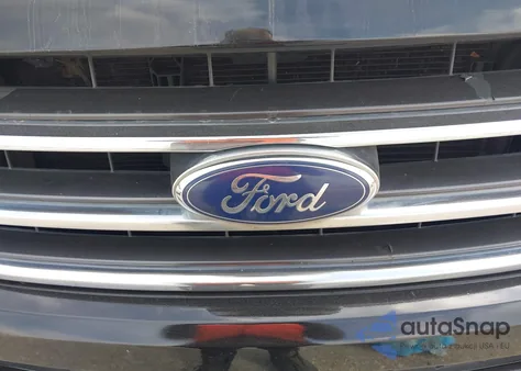 2016 Ford Expedition Xlt z USA, uszkodzony, nr VIN 1FMJU1HT9GEF42641